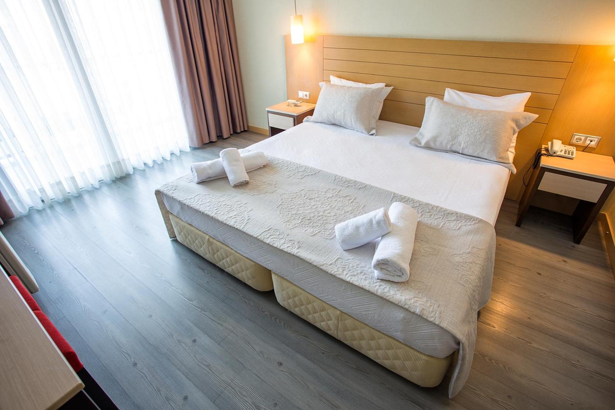 Cilek Marina Otel Çeşme Buitenkant foto
