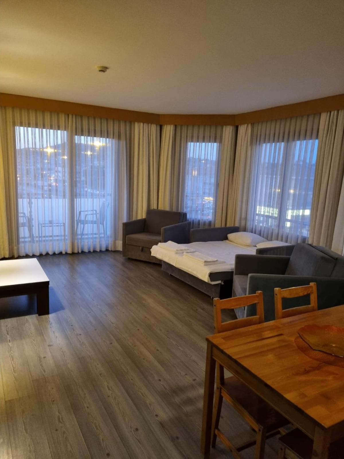 Cilek Marina Otel Çeşme Buitenkant foto
