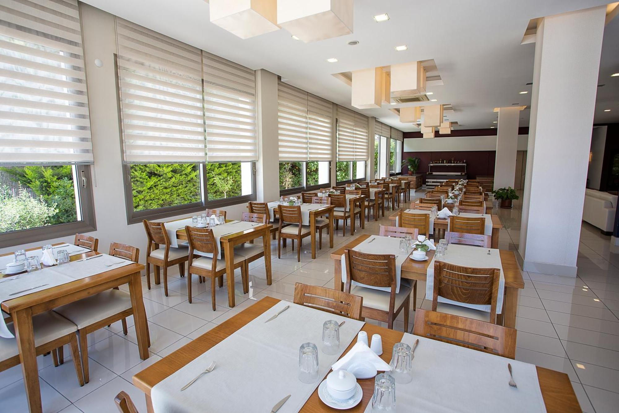 Cilek Marina Otel Çeşme Buitenkant foto