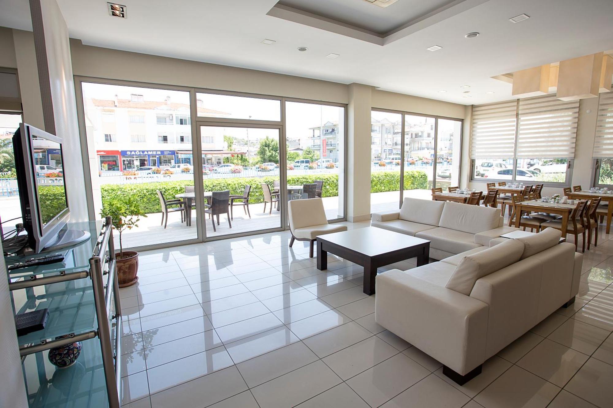 Cilek Marina Otel Çeşme Buitenkant foto
